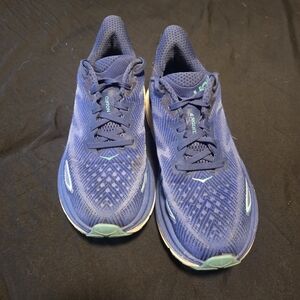 Hoka Clifton 9